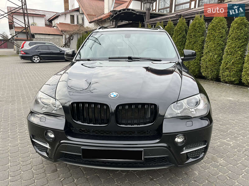 Позашляховик / Кросовер BMW X5 2012 в Львові