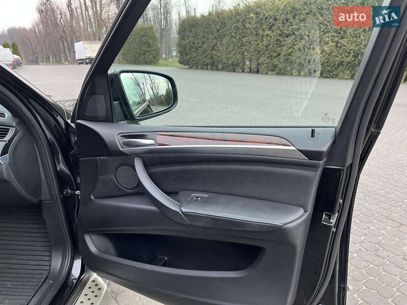 Позашляховик / Кросовер BMW X5 2012 в Львові
