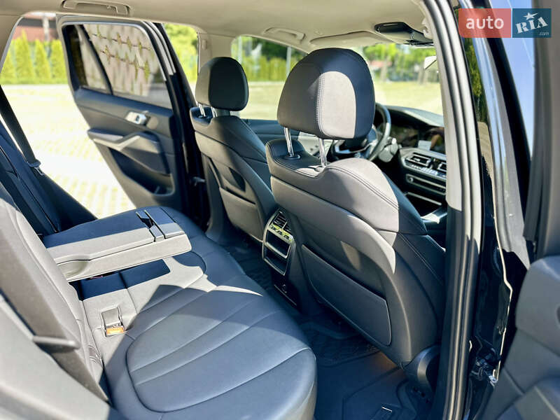 Внедорожник / Кроссовер BMW X5 2021 в Харькове