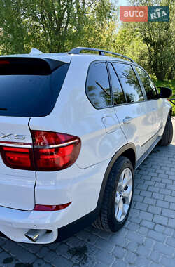 Внедорожник / Кроссовер BMW X5 2011 в 