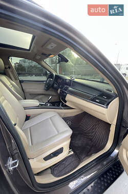 Внедорожник / Кроссовер BMW X5 2011 в 