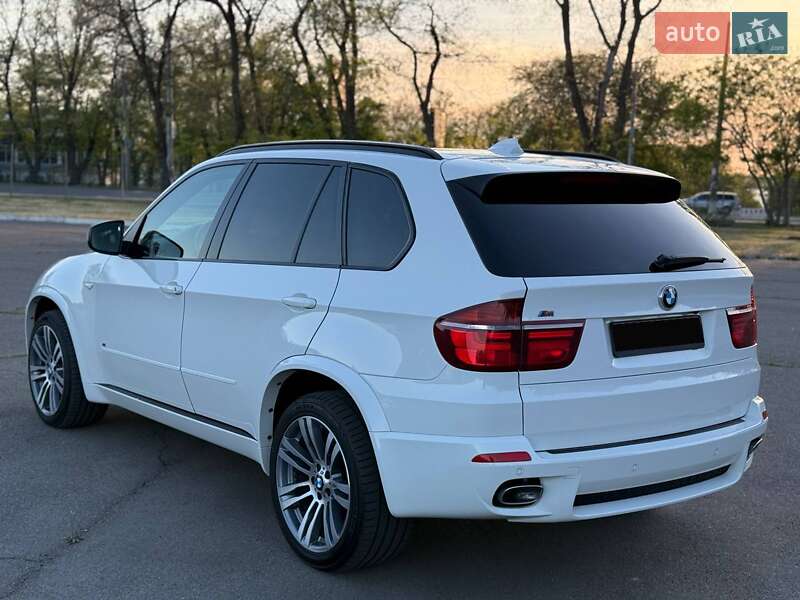 Позашляховик / Кросовер BMW X5 2011 в Миколаєві