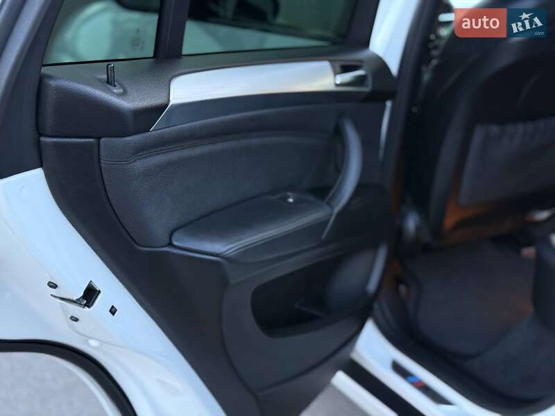 Позашляховик / Кросовер BMW X5 2011 в Миколаєві