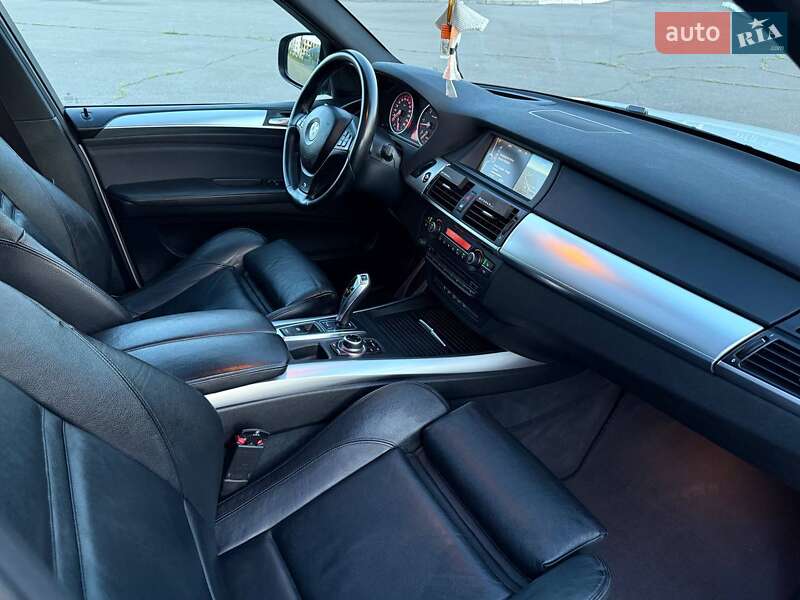 Позашляховик / Кросовер BMW X5 2011 в Миколаєві