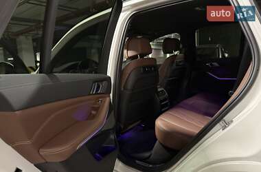 Позашляховик / Кросовер BMW X5 2021 в 