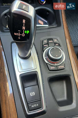 Позашляховик / Кросовер BMW X5 2011 в 