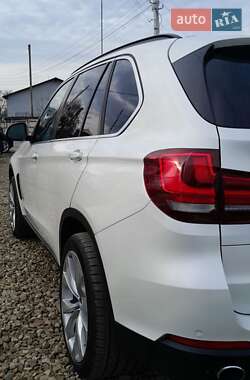 Позашляховик / Кросовер BMW X5 2015 в 