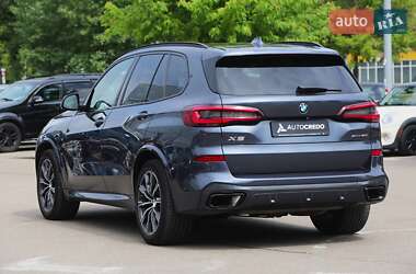 Позашляховик / Кросовер BMW X5 2021 в 