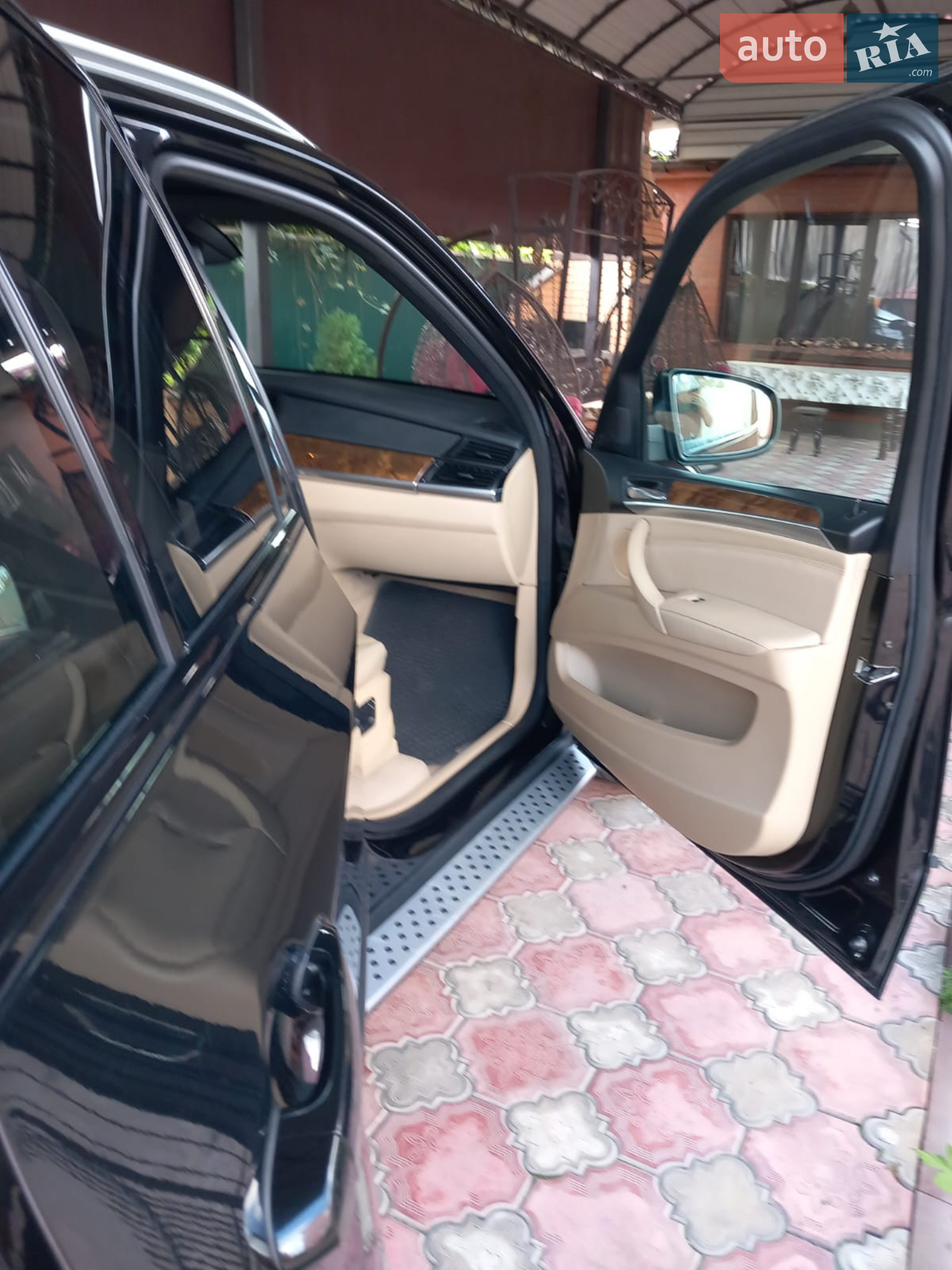 2010 BMW X5 - мініатюра 10