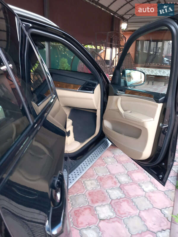 Позашляховик / Кросовер BMW X5 2010 в Ізмаїлі