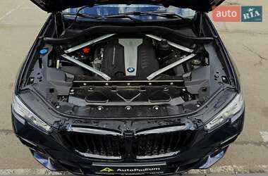 Позашляховик / Кросовер BMW X5 2021 в 