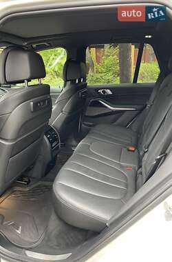 Позашляховик / Кросовер BMW X5 2020 в 