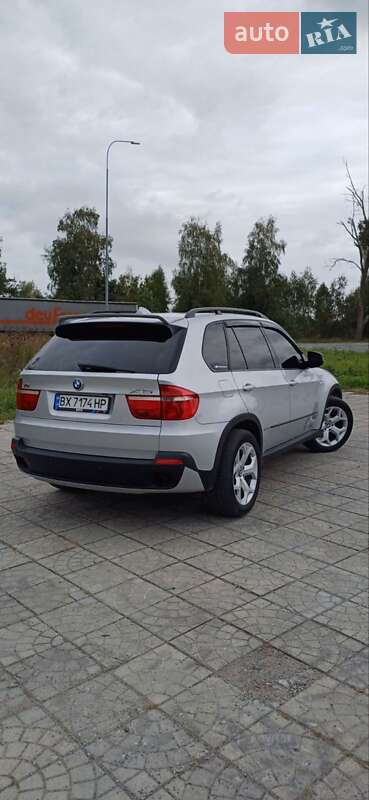 Внедорожник / Кроссовер BMW X5 2009 в Нетешине