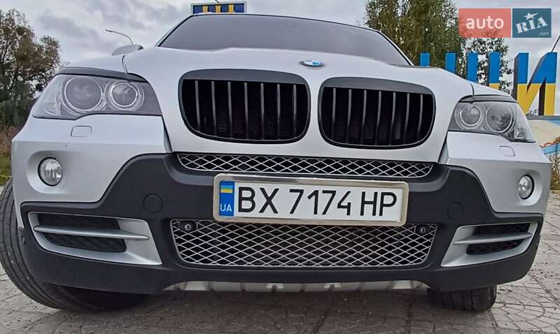Внедорожник / Кроссовер BMW X5 2009 в Нетешине