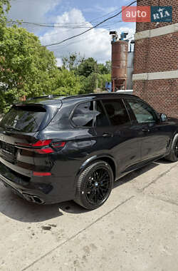 Позашляховик / Кросовер BMW X5 2024 в 