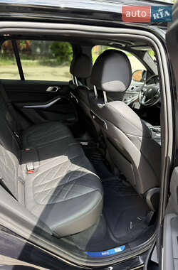 Позашляховик / Кросовер BMW X5 2024 в 