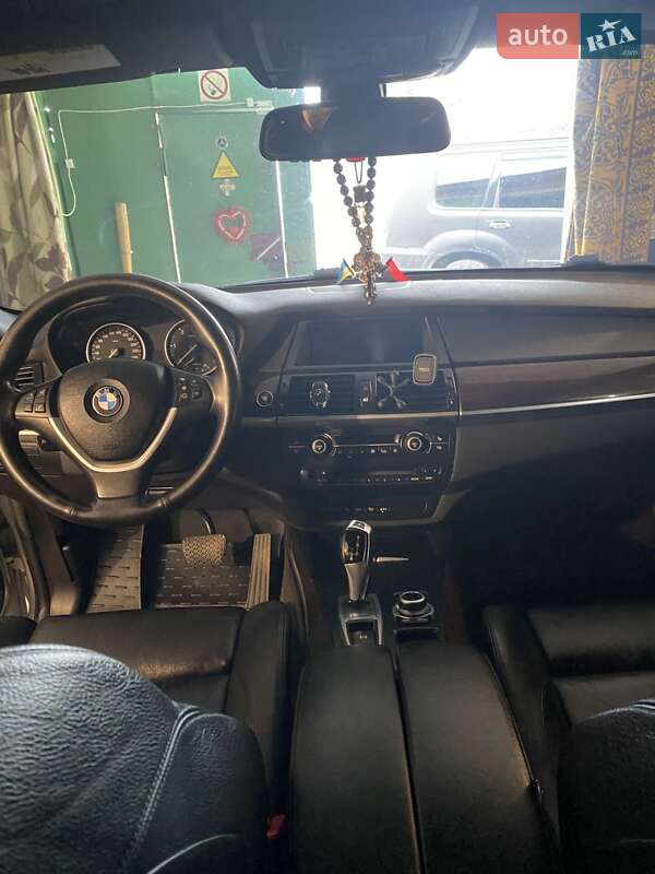 Внедорожник / Кроссовер BMW X5 2009 в Нетешине