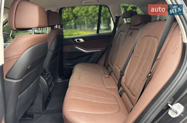 Позашляховик / Кросовер BMW X5 2019 в 