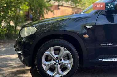 Позашляховик / Кросовер BMW X5 2010 в 