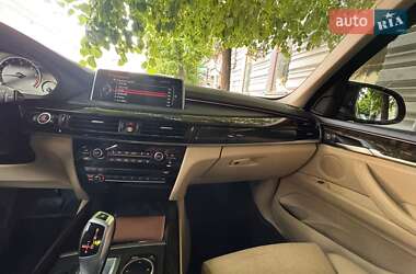 Позашляховик / Кросовер BMW X5 2014 в 