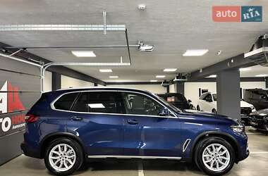 Позашляховик / Кросовер BMW X5 2021 в 