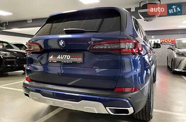 Позашляховик / Кросовер BMW X5 2021 в 