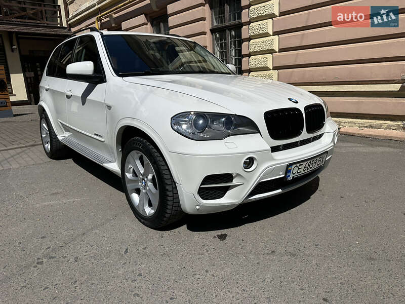 Позашляховик / Кросовер BMW X5 2012 в Чернівцях
