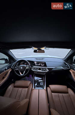 Внедорожник / Кроссовер BMW X5 2019 в 