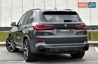 Позашляховик / Кросовер BMW X5 2021 в 