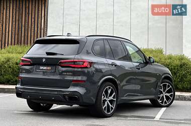 Позашляховик / Кросовер BMW X5 2021 в 