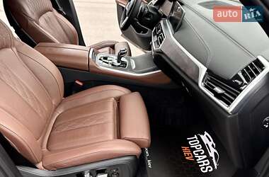 Позашляховик / Кросовер BMW X5 2021 в 