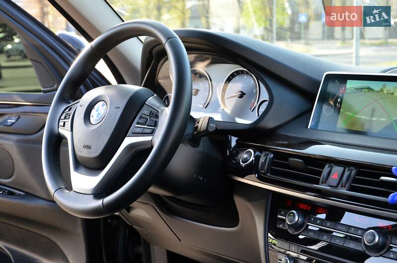 Позашляховик / Кросовер BMW X5 2015 в Києві