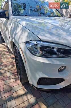 Позашляховик / Кросовер BMW X5 2018 в 