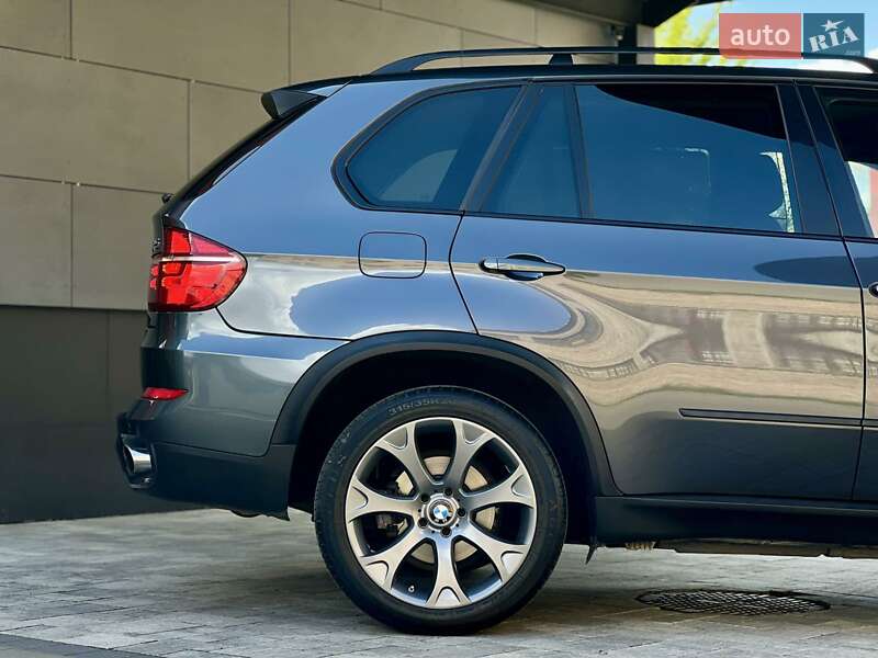 Внедорожник / Кроссовер BMW X5 2012 в Луцке