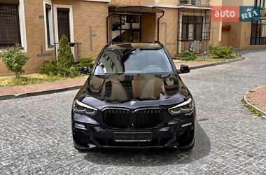 Позашляховик / Кросовер BMW X5 2018 в 