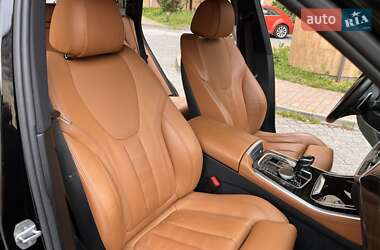 Позашляховик / Кросовер BMW X5 2018 в 