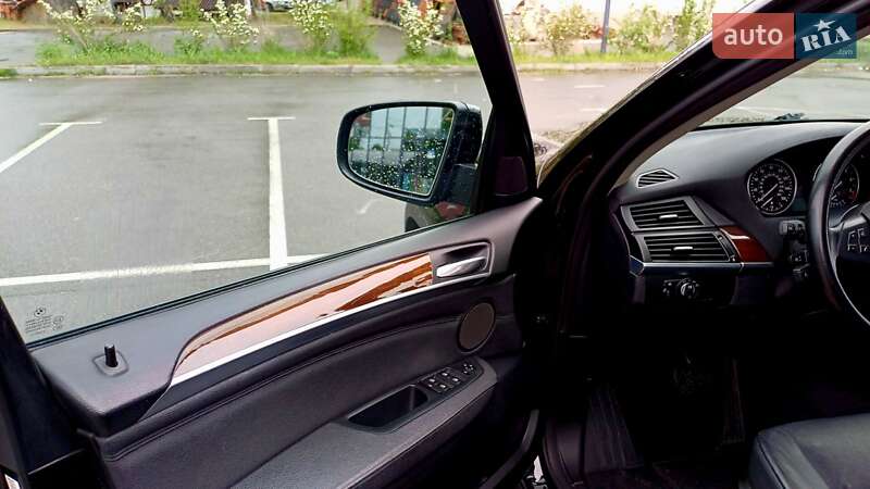 Внедорожник / Кроссовер BMW X5 2011 в Киеве