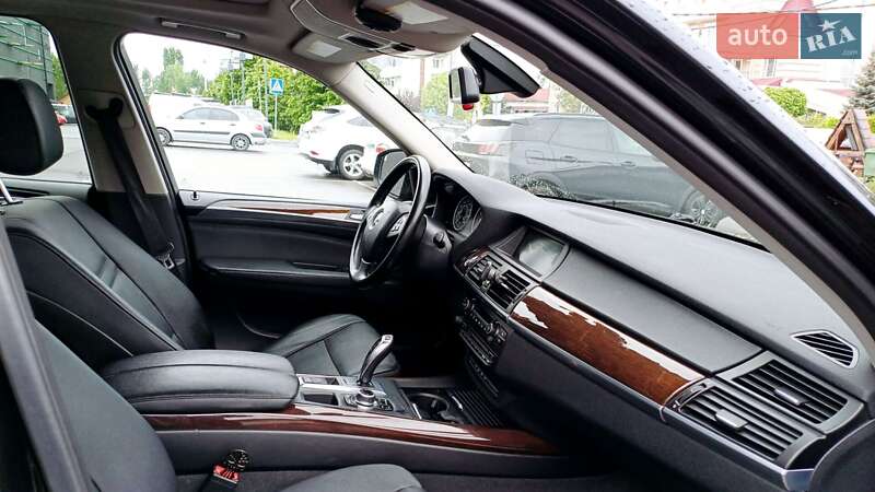 Внедорожник / Кроссовер BMW X5 2011 в Киеве