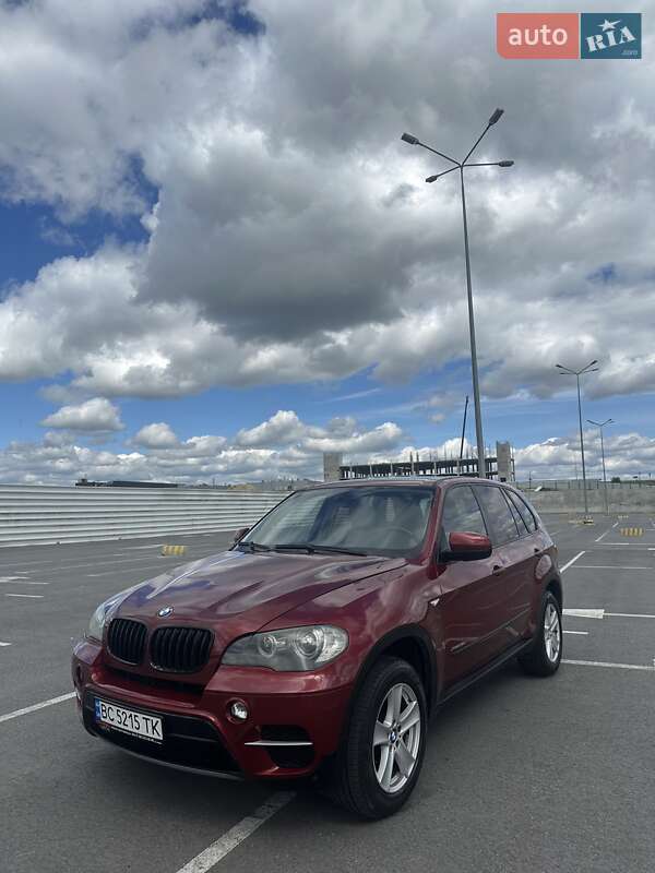 Позашляховик / Кросовер BMW X5 2010 в 