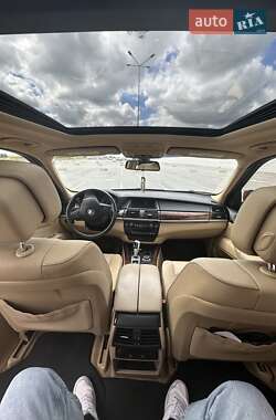 Позашляховик / Кросовер BMW X5 2010 в 