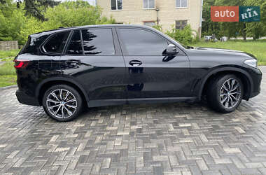 Внедорожник / Кроссовер BMW X5 2019 в 