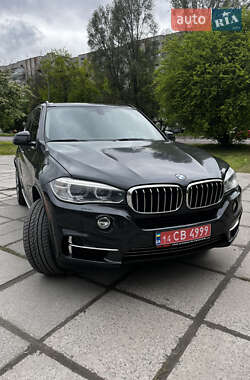 Позашляховик / Кросовер BMW X5 2014 в 