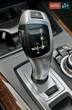 Внедорожник / Кроссовер BMW X5 2010 в 