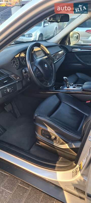 Внедорожник / Кроссовер BMW X5 2013 в Киеве