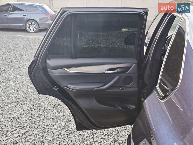 Внедорожник / Кроссовер BMW X5 2016 в Луцке