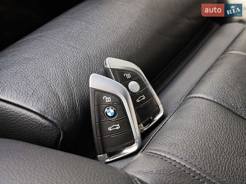 Внедорожник / Кроссовер BMW X5 2016 в Луцке