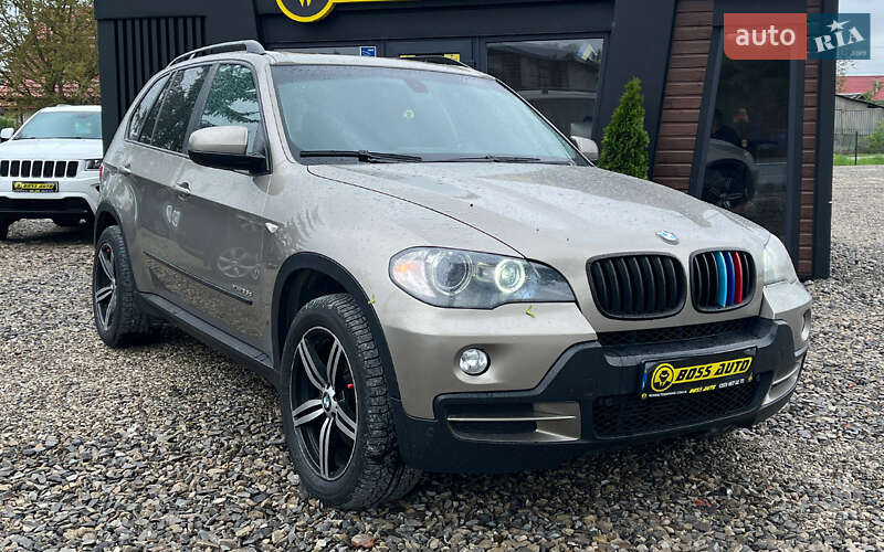 Внедорожник / Кроссовер BMW X5 2010 в 