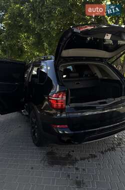 Позашляховик / Кросовер BMW X5 2010 в 
