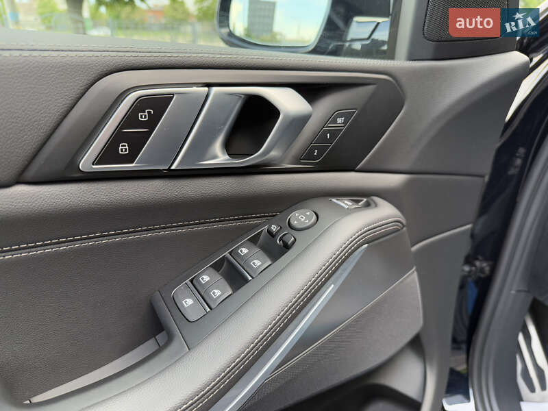 Внедорожник / Кроссовер BMW X5 2022 в Харькове