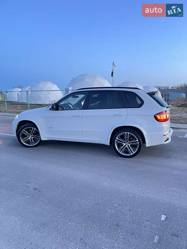 Внедорожник / Кроссовер BMW X5 2010 в Измаиле